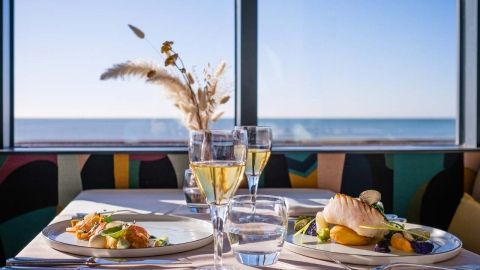 2022-Plat-Restaurant le Sloop vue mer Les Sables d'Olonne -StudioBCarre.
