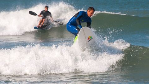 Aux Sables d'Olonne surf-waveski-credit--Antoine-Martineau